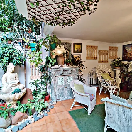 On The House - Bed And Breakfast-2